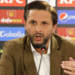 بابر، شاہین اور شاداب کو باہر بٹھاؤ، نئے لڑکوں کو موقع دو، آفریدی بھارت سے شکست کے بعد برہم